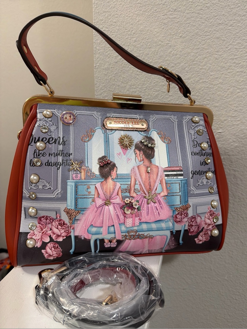 New Nicole Lee "Queens Like Mother Like Daughter" Kiss-Lock Frame Handbag